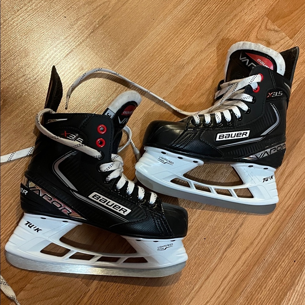 Bauer Black and White Hockey Skates kids size 3